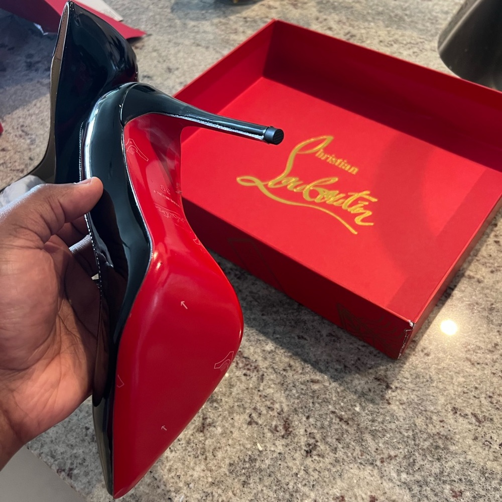 Christian Louboutin “So Kate” size 39